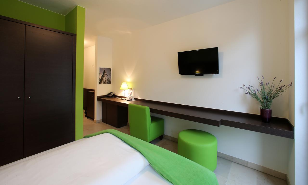 Kh Hotel Mit Restaurant Geisenfeld Esterno foto