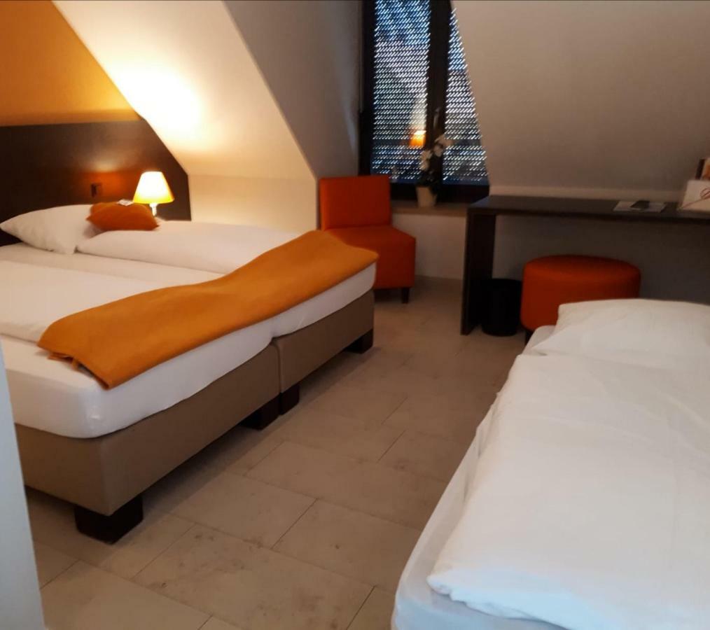 Kh Hotel Mit Restaurant Geisenfeld Esterno foto